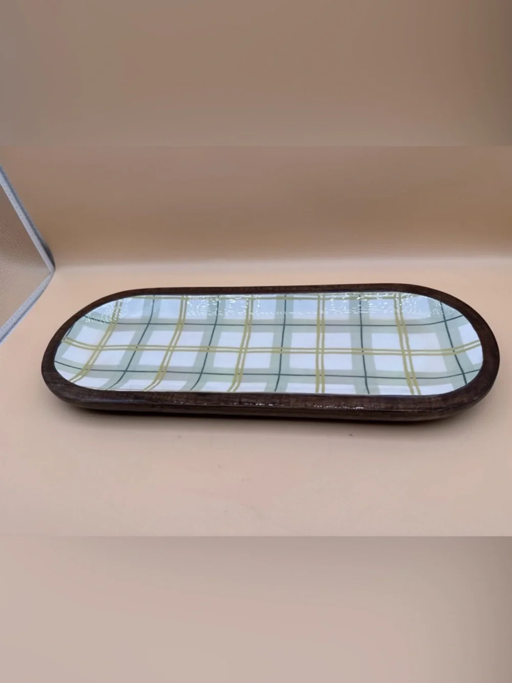 Dolly Parton Plaid Ceramic Dish with Dark Wood Tray - White, Green, Yellow